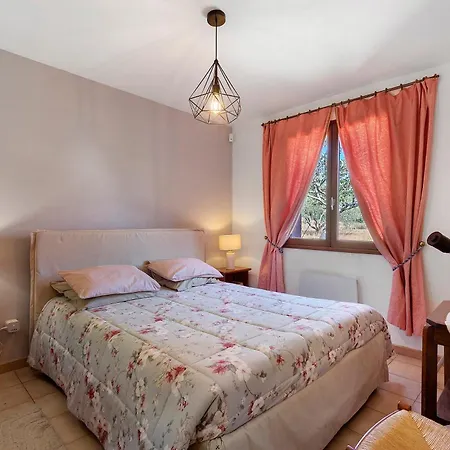 Chez N E L - Maison Avec Piscine Holiday home